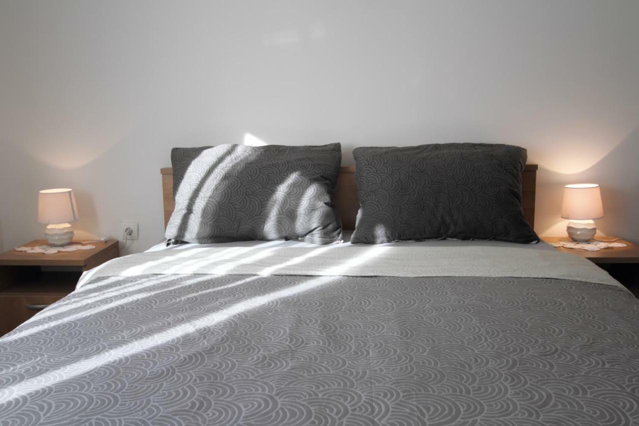 Nikolina I Katarina Apartment โอโทชาส ภายนอก รูปภาพ